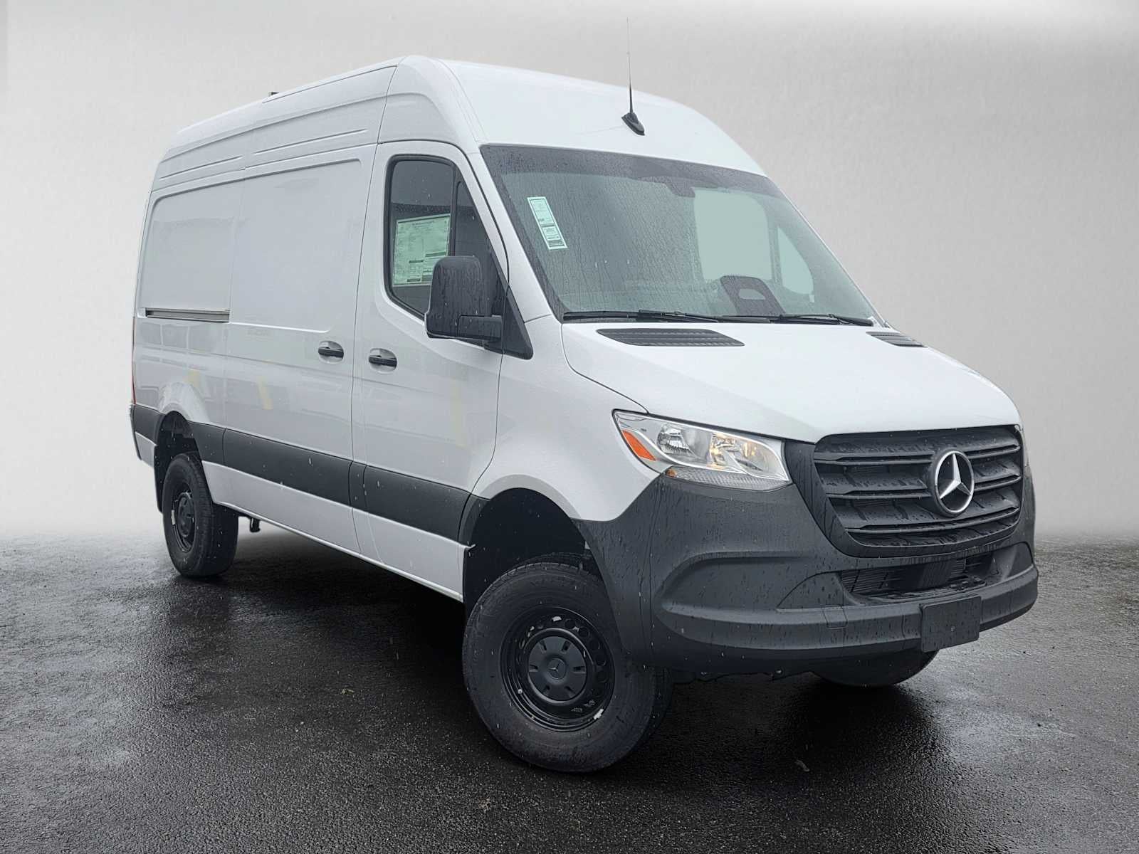 2025 Mercedes-Benz Sprinter Cargo Van 2500 Standard Roof I4 Diesel HO 144 AWD