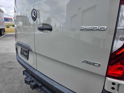 2026 Mercedes-Benz Sprinter 2500 Standard Roof I4 Diesel HO 144 AWD
