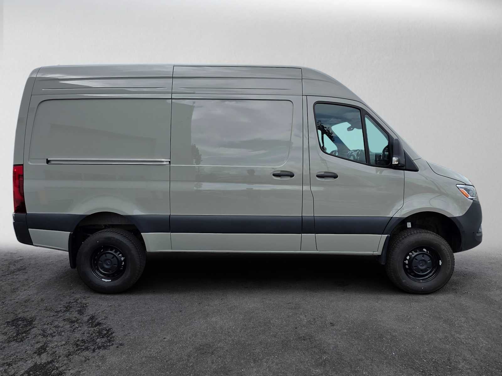 2026 Mercedes-Benz Sprinter 2500 Standard Roof I4 Diesel HO 144 AWD