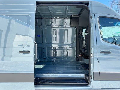 2026 Mercedes-Benz Sprinter 2500 Standard Roof I4 Diesel HO 144 AWD