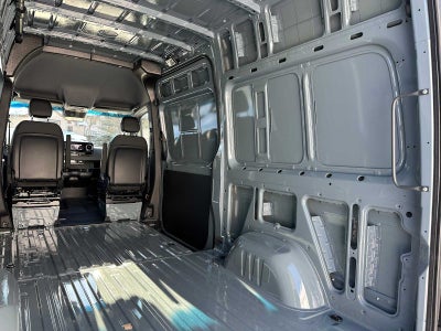 2026 Mercedes-Benz Sprinter 2500 Standard Roof I4 Diesel HO 144 AWD