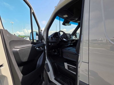 2026 Mercedes-Benz Sprinter 2500 Standard Roof I4 Diesel HO 144 AWD