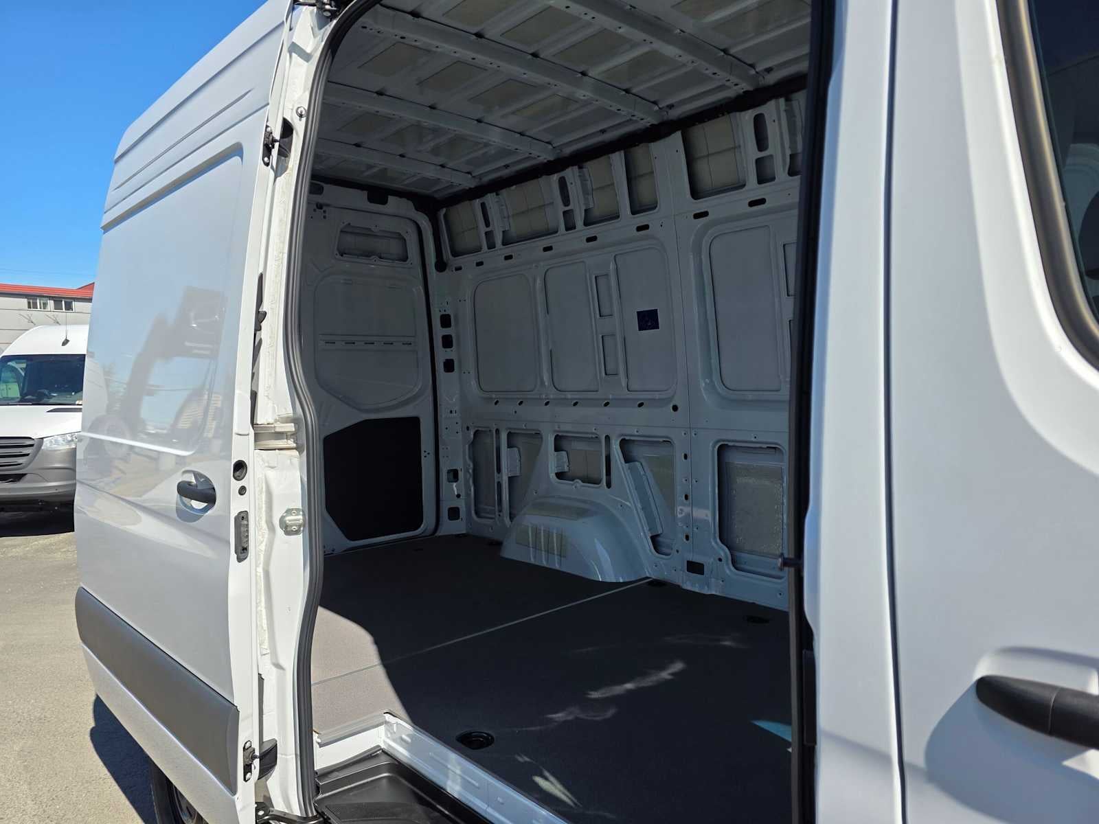 2025 Mercedes-Benz Sprinter Cargo Van 2500 Standard Roof I4 Diesel HO 144 AWD