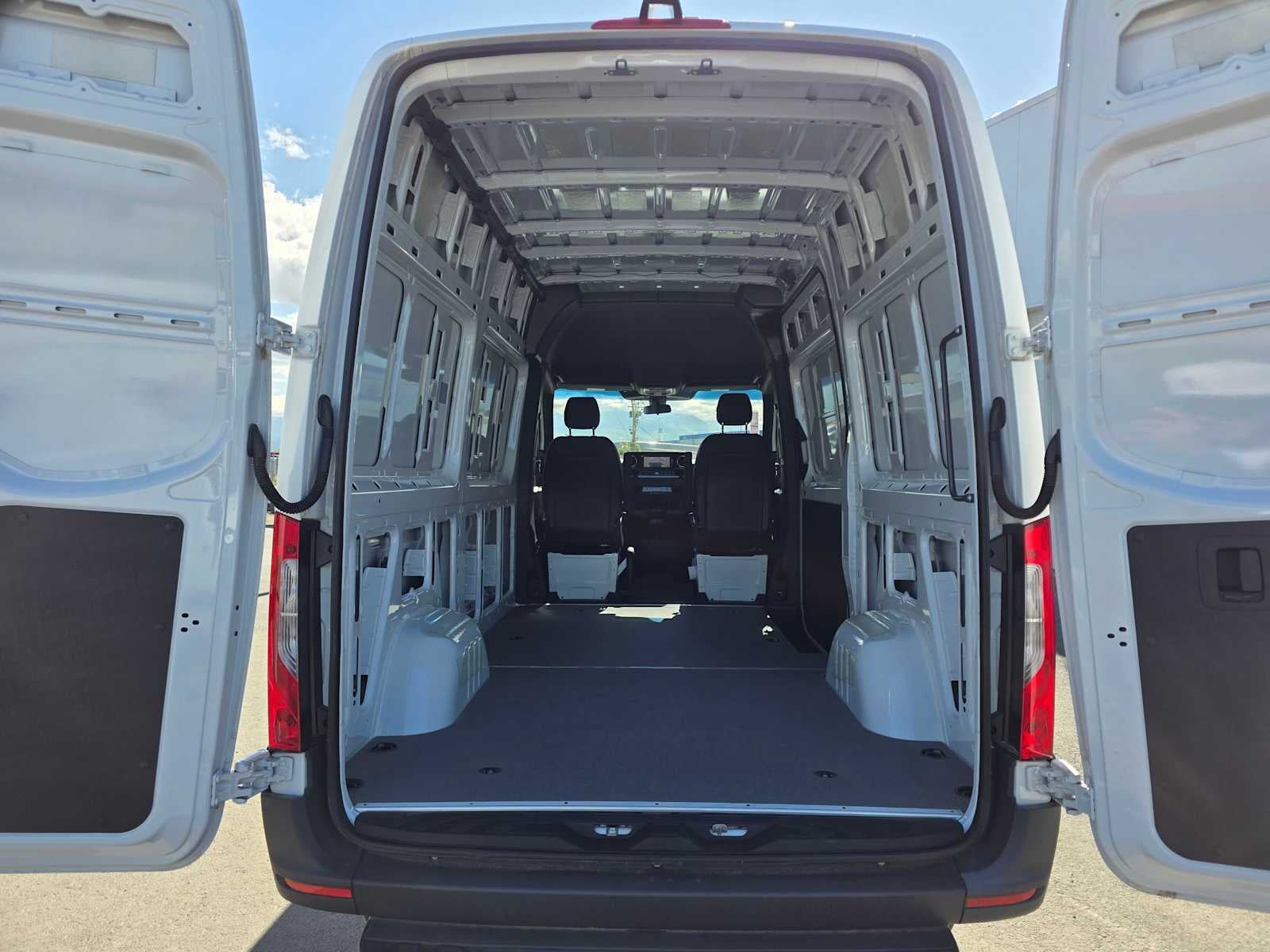 2025 Mercedes-Benz Sprinter Cargo Van 2500 Standard Roof I4 Diesel HO 144 AWD