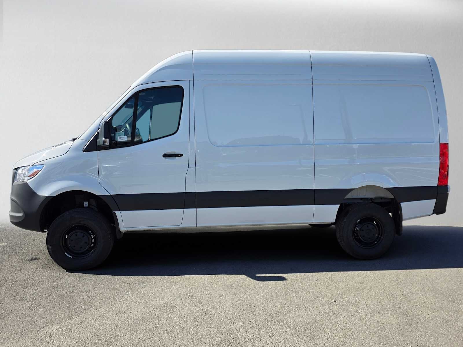 2025 Mercedes-Benz Sprinter Cargo Van 2500 Standard Roof I4 Diesel HO 144 AWD