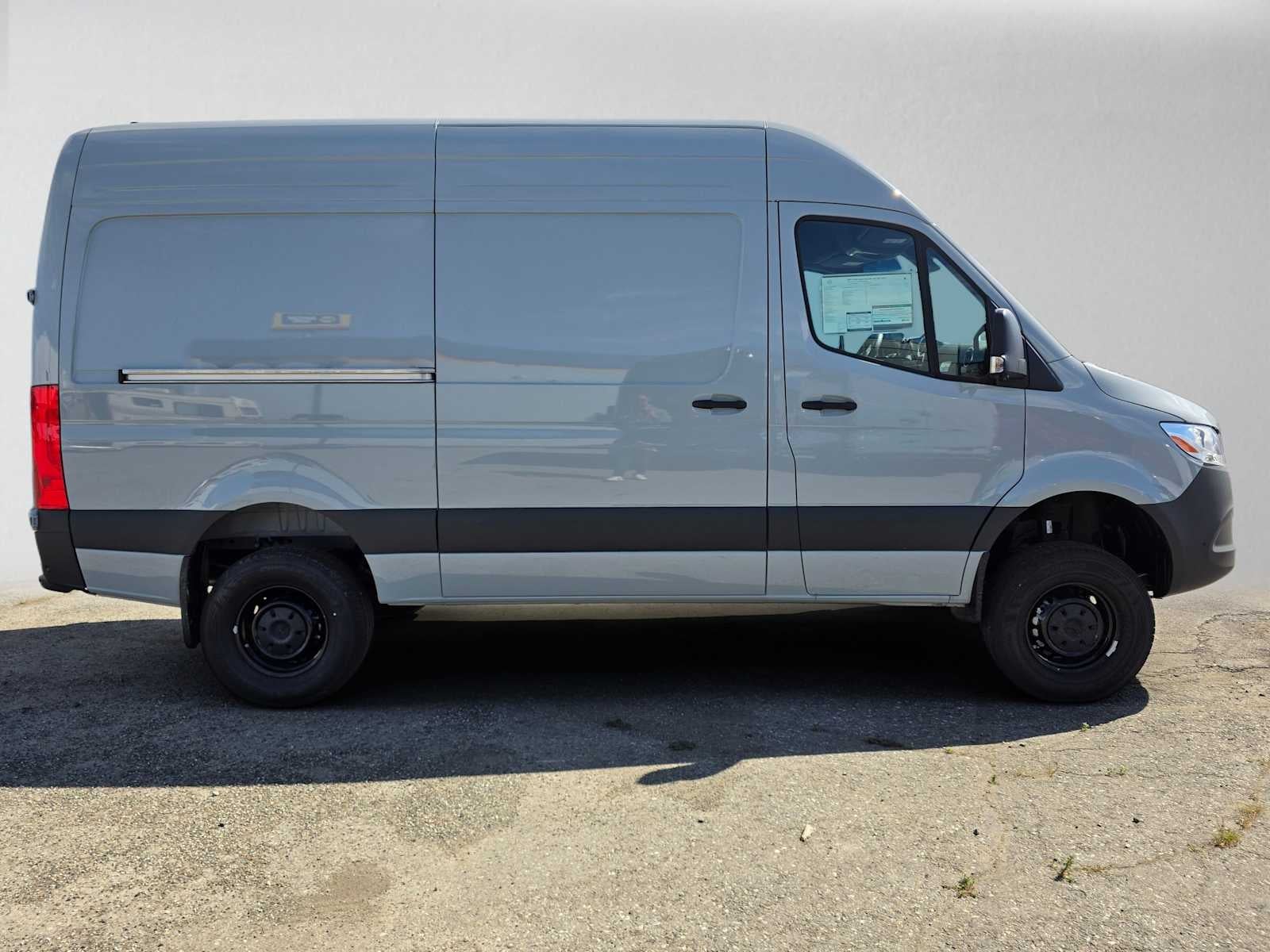 2025 Mercedes-Benz Sprinter Cargo Van 2500 Standard Roof I4 Diesel HO 144 AWD