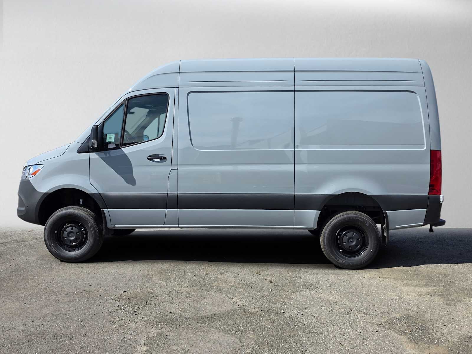 2025 Mercedes-Benz Sprinter Cargo Van 2500 Standard Roof I4 Diesel HO 144 AWD