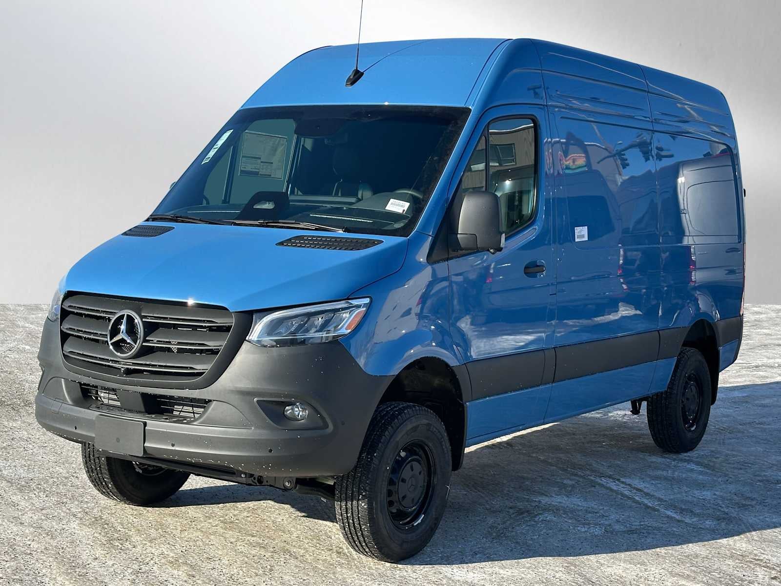 2026 Mercedes-Benz Sprinter 2500 Standard Roof I4 Diesel HO 144 AWD