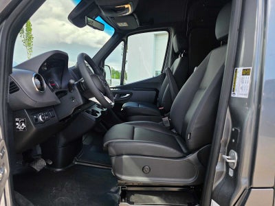 2026 Mercedes-Benz Sprinter 2500 Standard Roof I4 Diesel HO 144 AWD