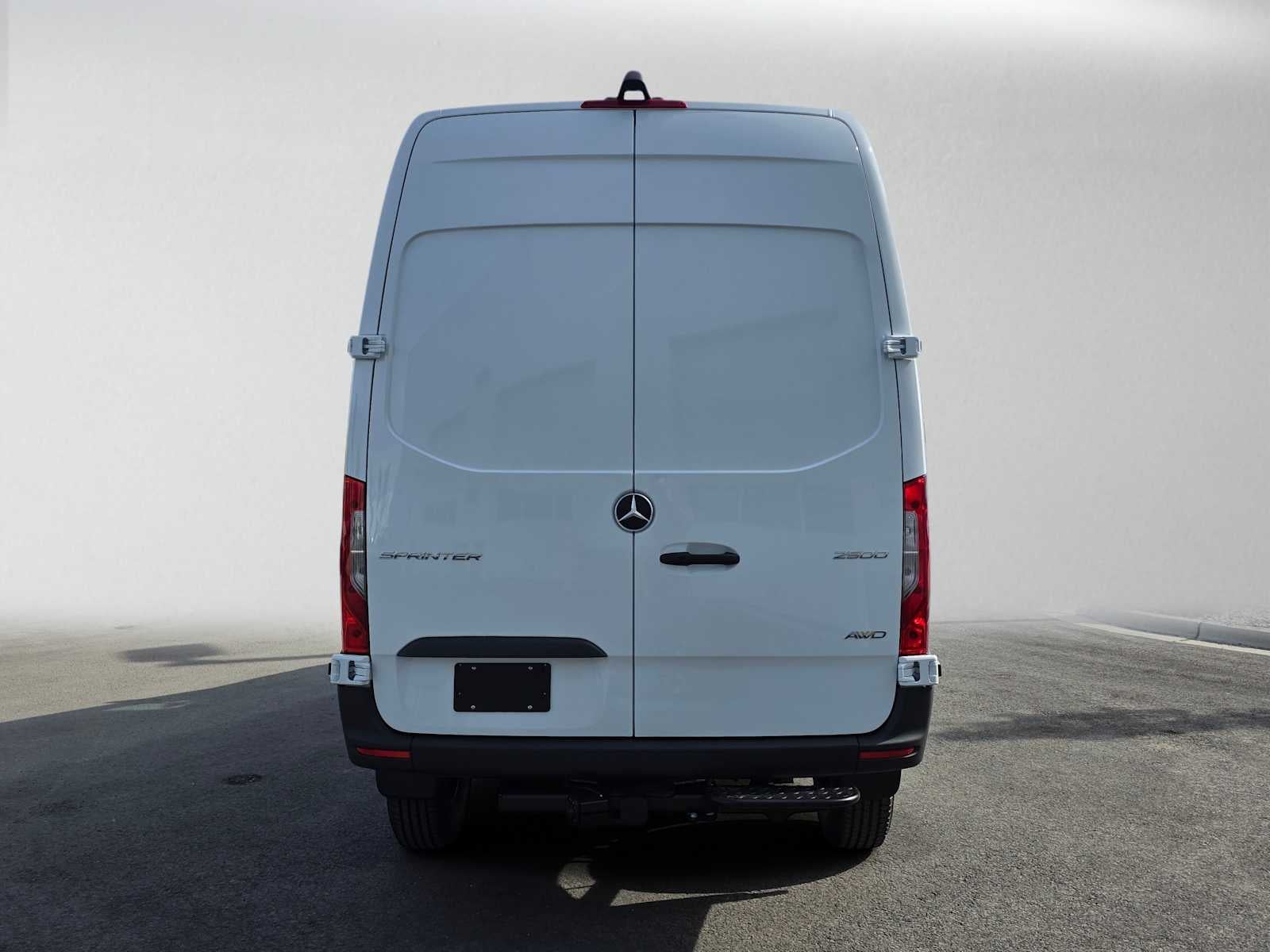 2026 Mercedes-Benz Sprinter 2500 Standard Roof I4 Diesel HO 144 AWD