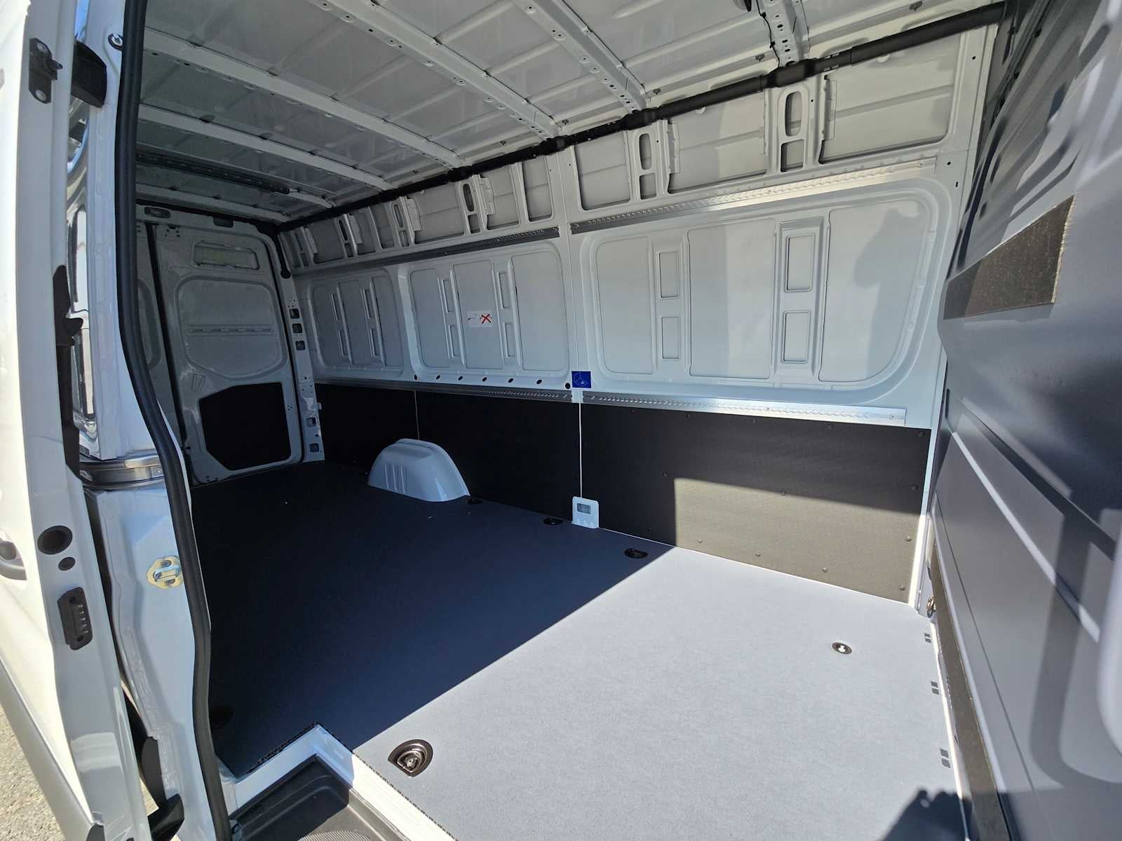 2024 Mercedes-Benz Sprinter Cargo Van 2500 High Roof I4 Diesel HO 170 RWD