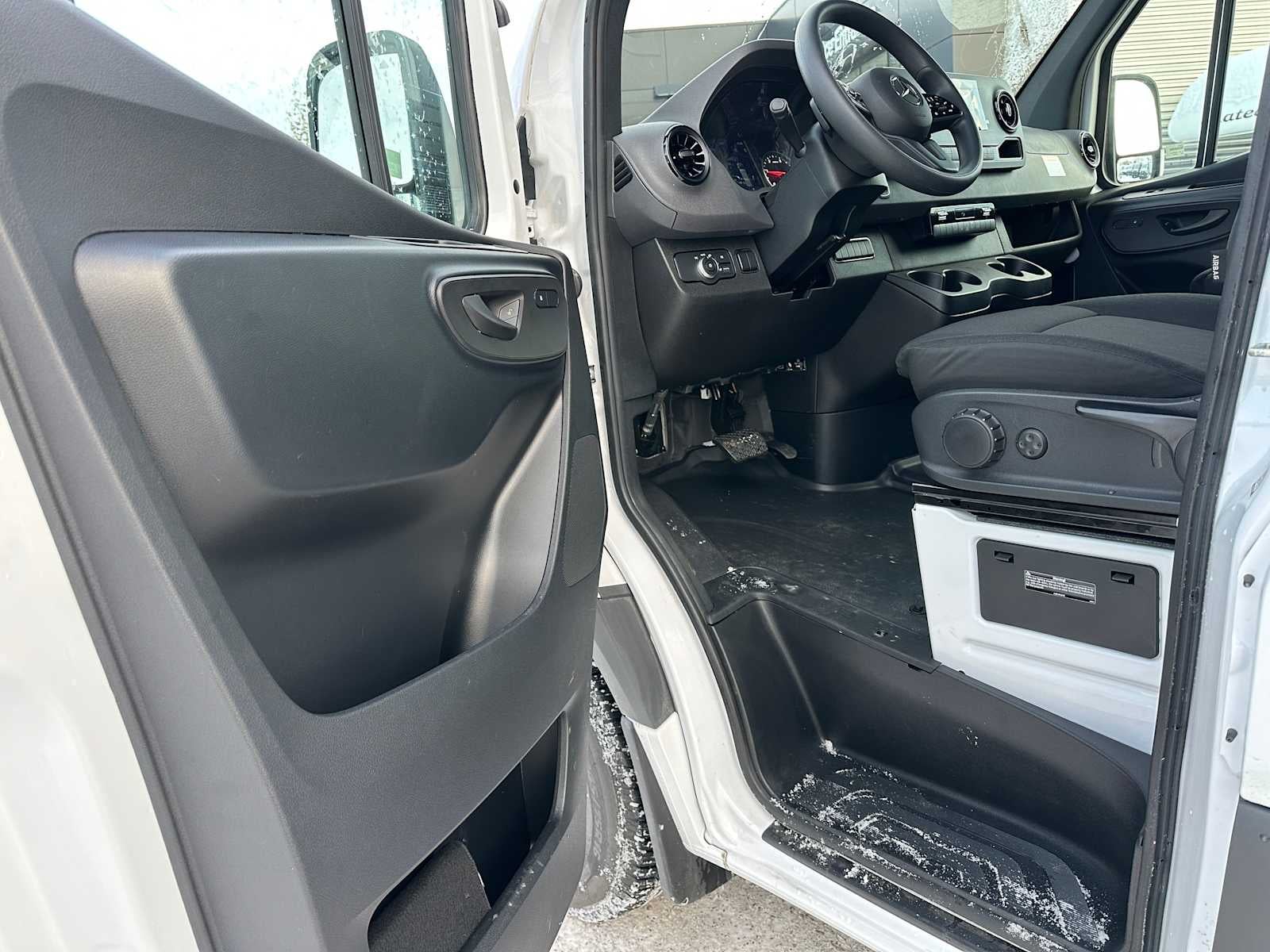 2024 Mercedes-Benz Sprinter Cargo Van 2500 High Roof I4 Diesel HO 170 RWD