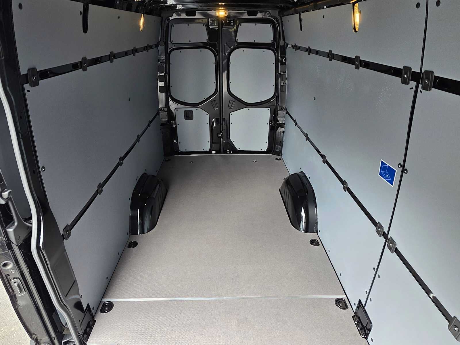 2026 Mercedes-Benz Sprinter 2500 High Roof I4 Diesel HO 170 AWD