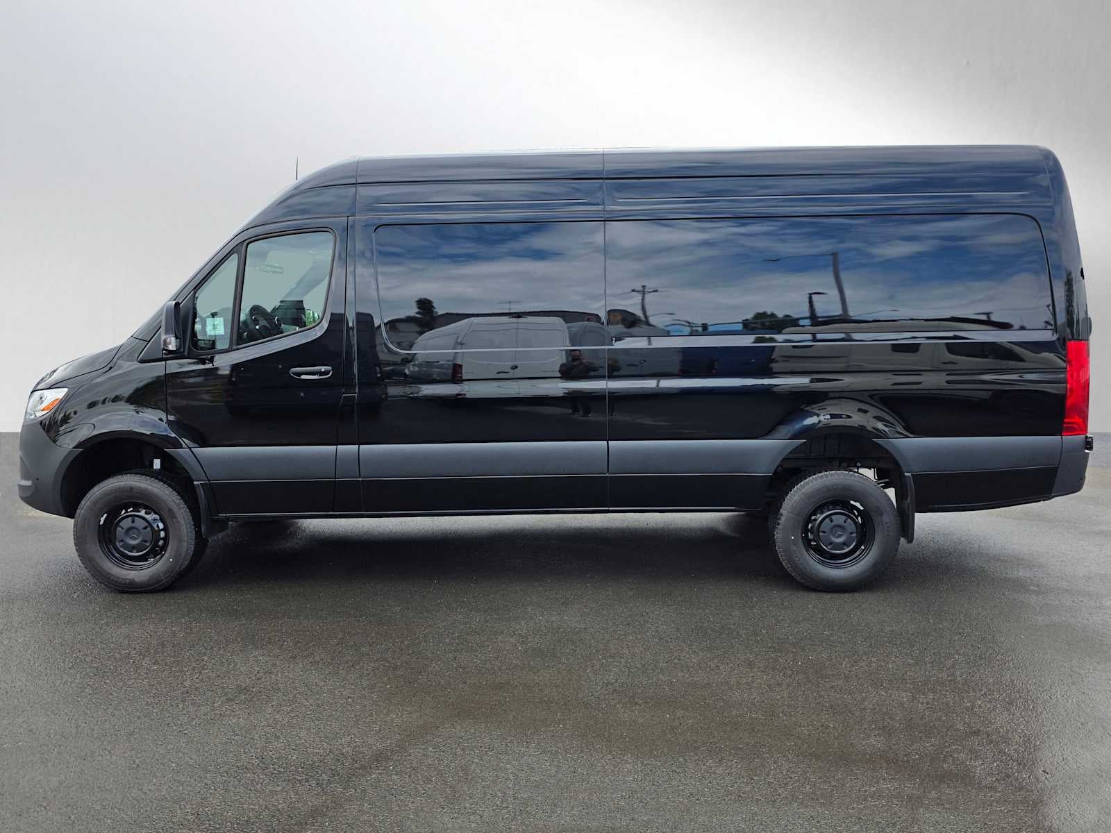 2026 Mercedes-Benz Sprinter 2500 High Roof I4 Diesel HO 170 AWD