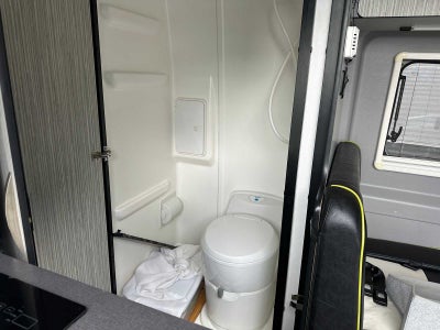 2018 Mercedes-Benz Sprinter Cargo Van 2500 Standard Roof V6 144 4WD