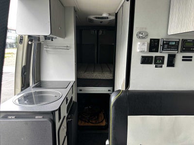 2018 Mercedes-Benz Sprinter Cargo Van 2500 Standard Roof V6 144 4WD