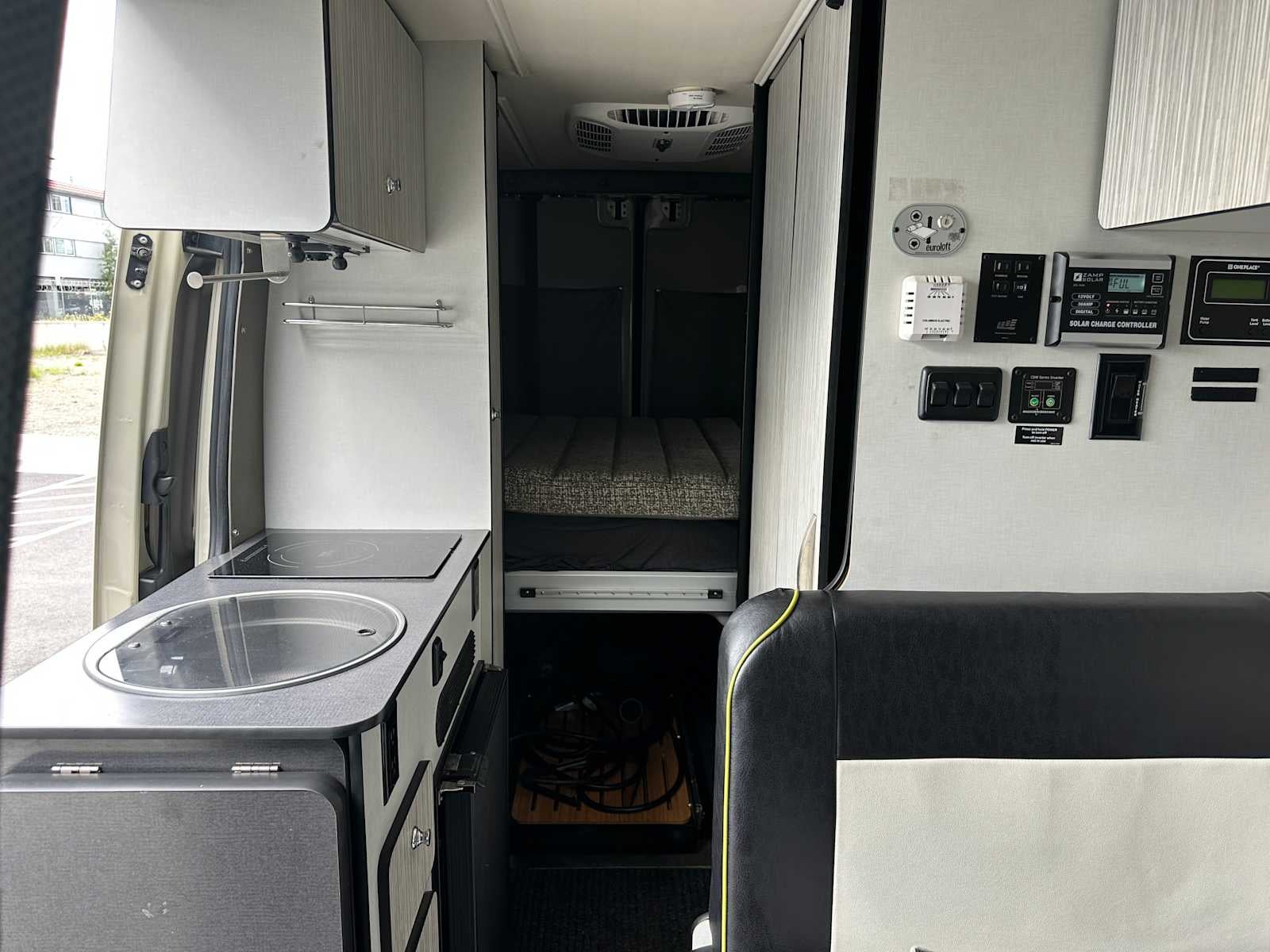 2018 Mercedes-Benz Sprinter Cargo Van 2500 Standard Roof V6 144 4WD