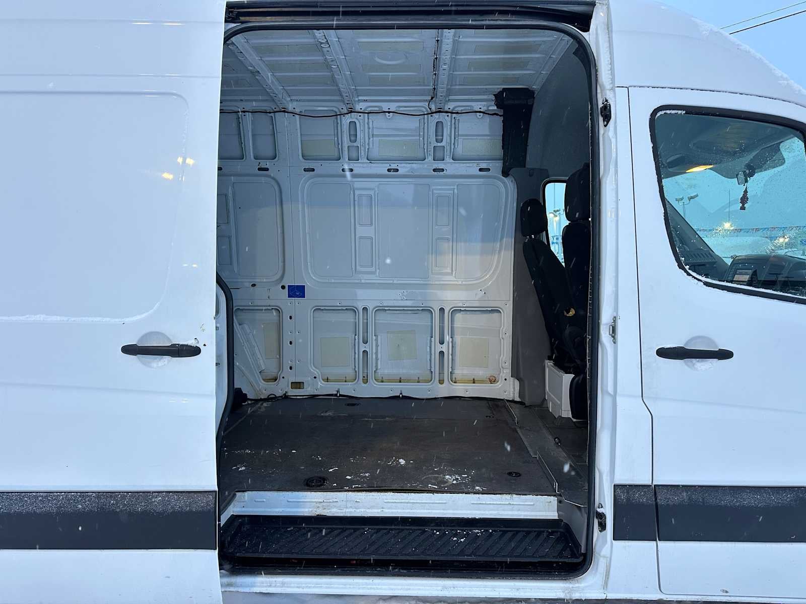 2015 Freightliner Sprinter Cargo Vans 4WD 2500 144"