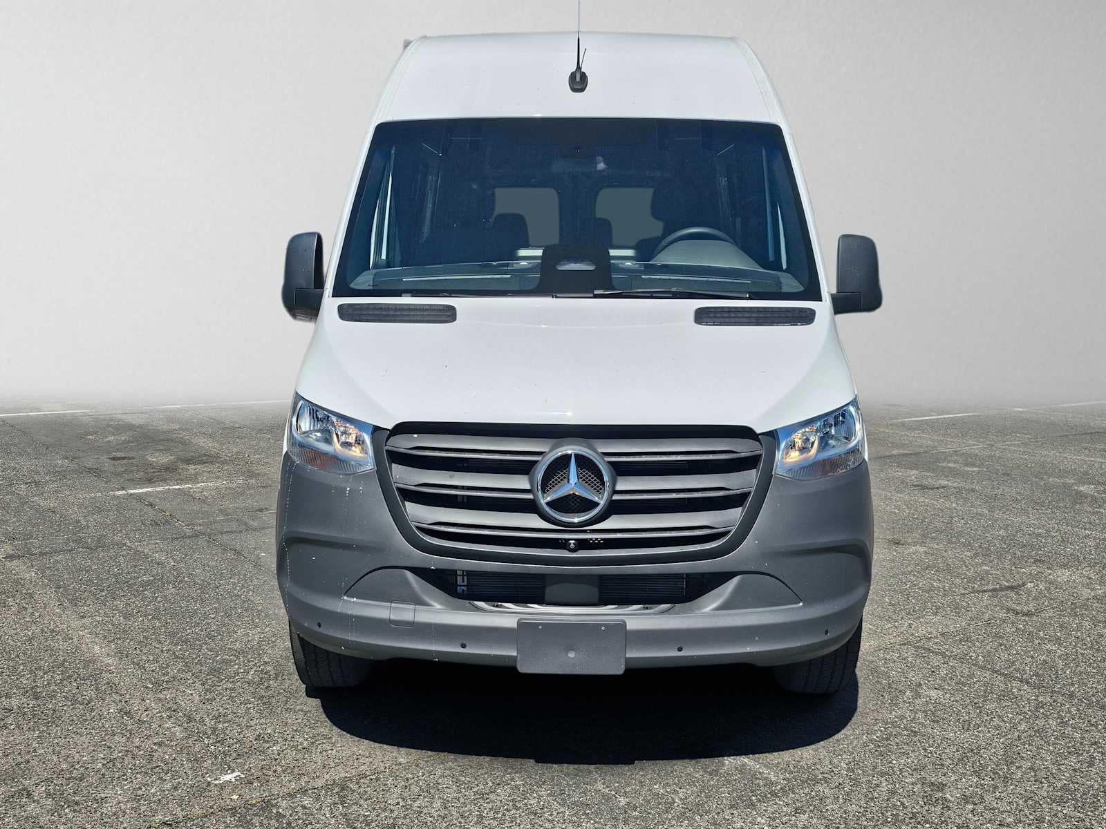 2026 Mercedes-Benz Sprinter 2500 Standard Roof I4 Diesel 144 RWD
