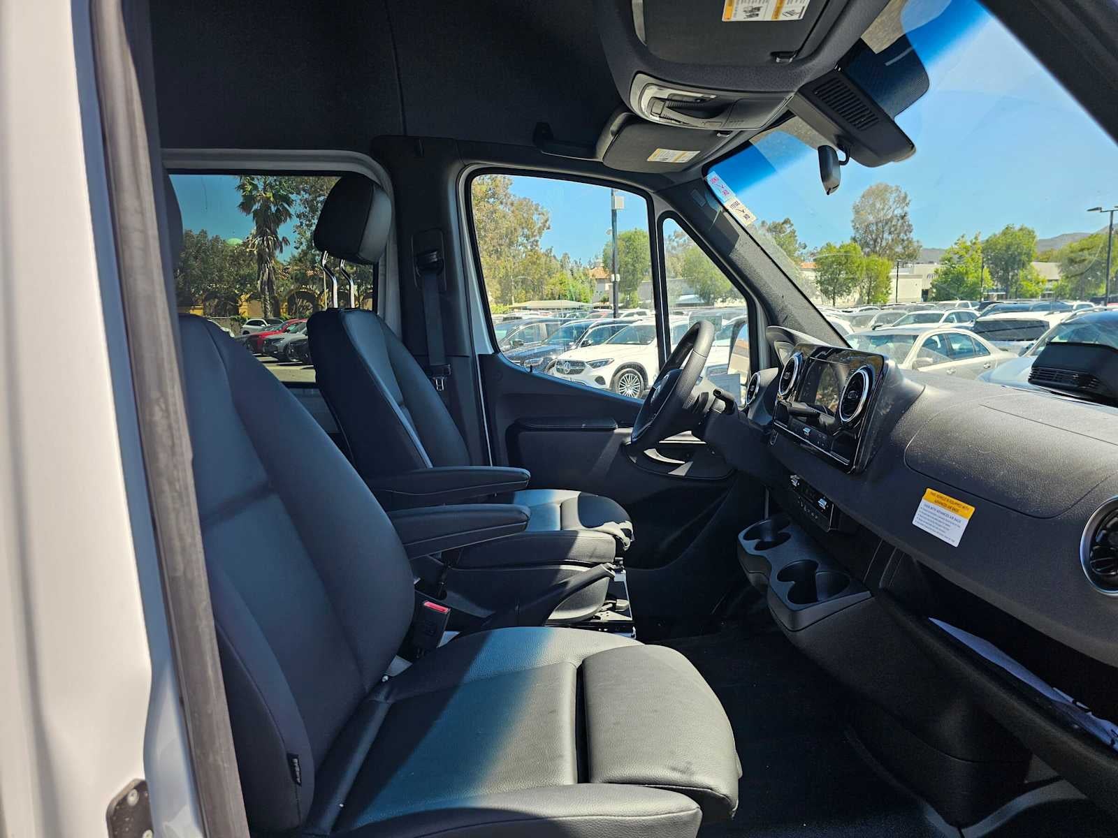 2026 Mercedes-Benz Sprinter 2500 Standard Roof I4 Diesel 144 RWD