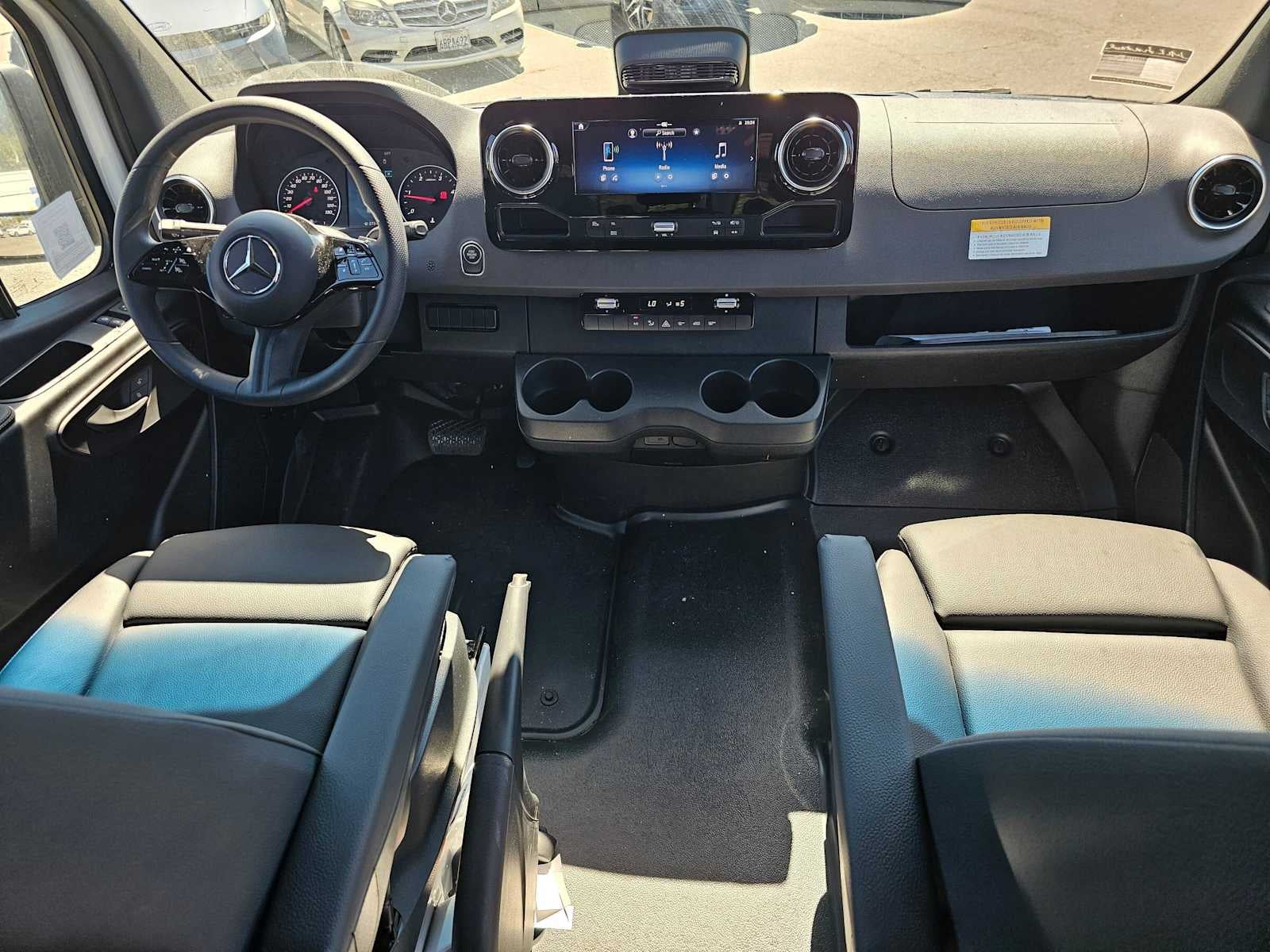2026 Mercedes-Benz Sprinter 2500 Standard Roof I4 Diesel 144 RWD