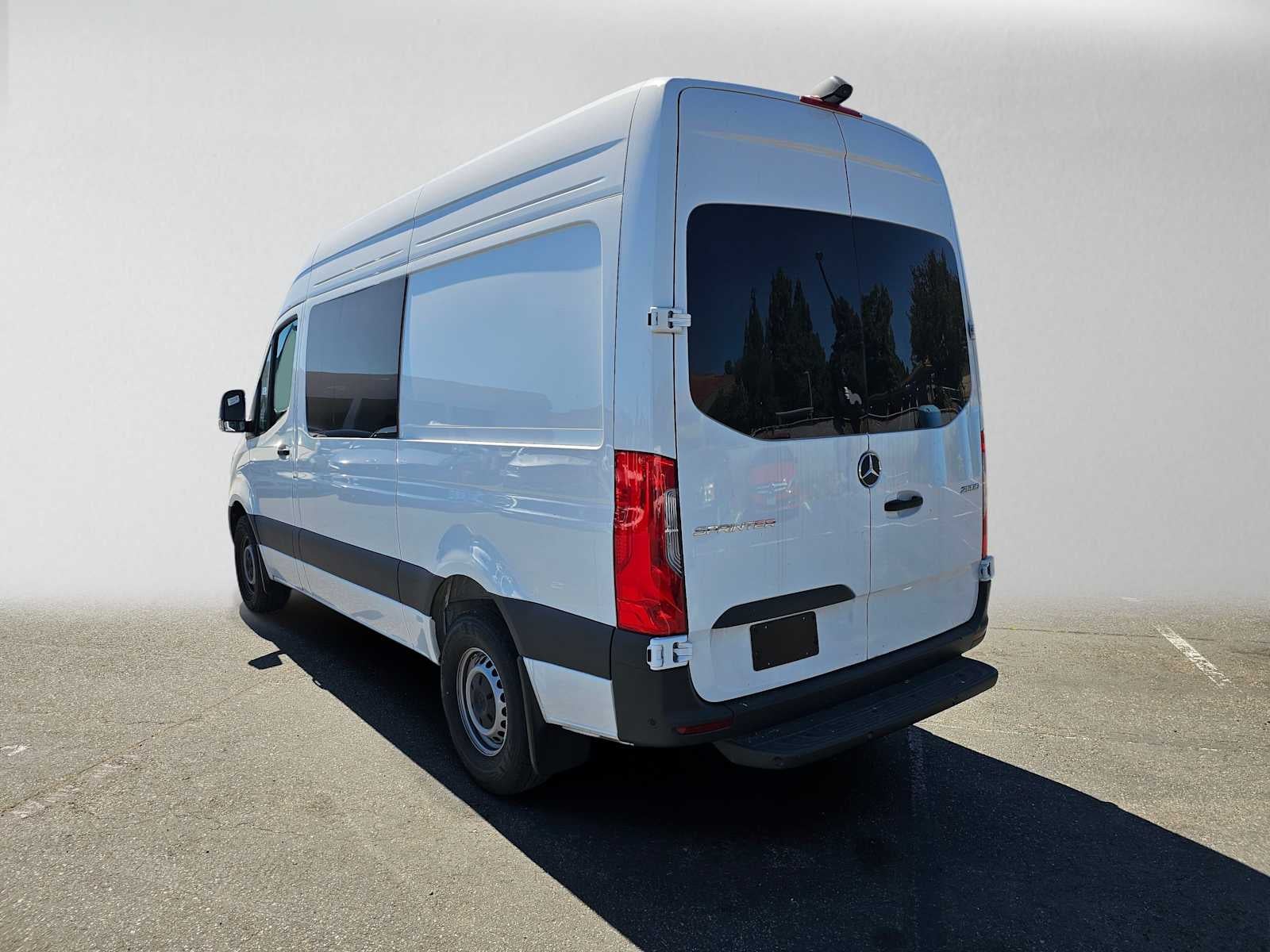 2026 Mercedes-Benz Sprinter 2500 Standard Roof I4 Diesel 144 RWD