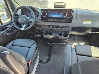 2026 Mercedes-Benz Sprinter 2500 Standard Roof I4 Diesel HO 144 RWD