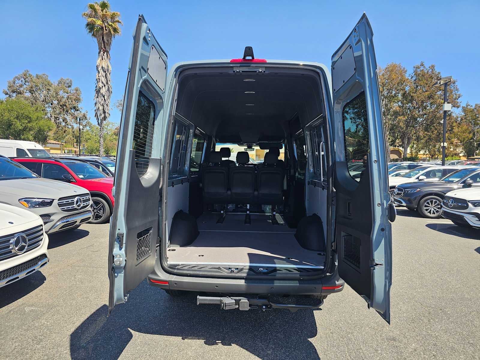 2026 Mercedes-Benz Sprinter 2500 Standard Roof I4 Diesel HO 144 RWD