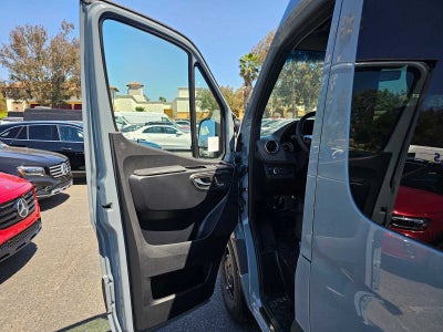 2026 Mercedes-Benz Sprinter 2500 Standard Roof I4 Diesel HO 144 RWD