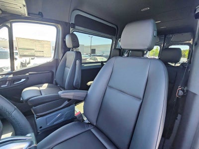 2026 Mercedes-Benz Sprinter 2500 Standard Roof I4 Diesel HO 144 RWD