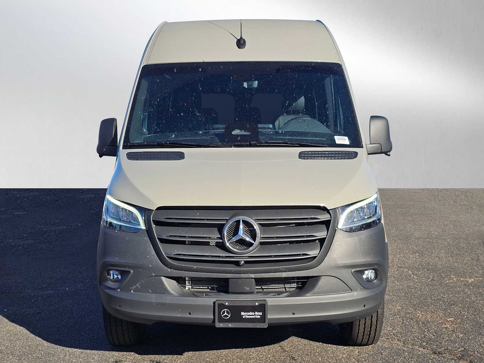 2026 Mercedes-Benz Sprinter 2500 Standard Roof I4 Diesel HO 144 RWD