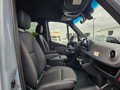 2026 Mercedes-Benz Sprinter 2500 Standard Roof I4 Diesel HO 144 RWD