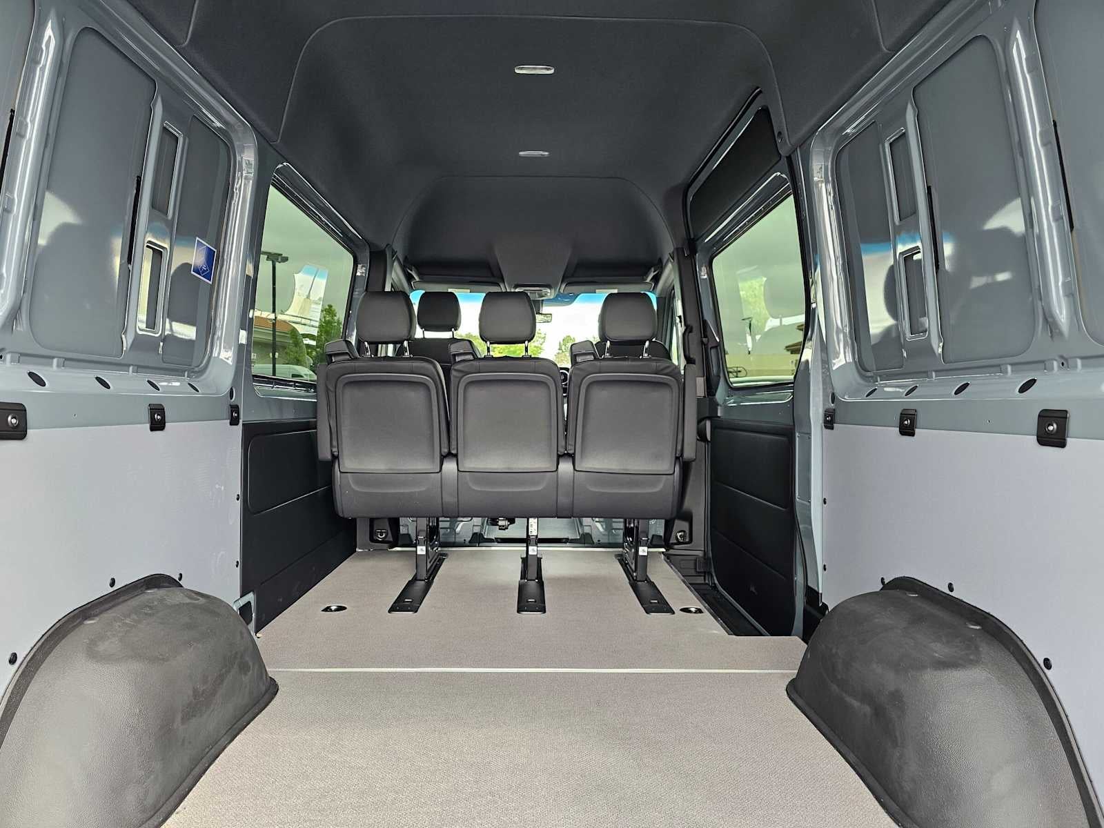 2026 Mercedes-Benz Sprinter 2500 Standard Roof I4 Diesel HO 144 RWD