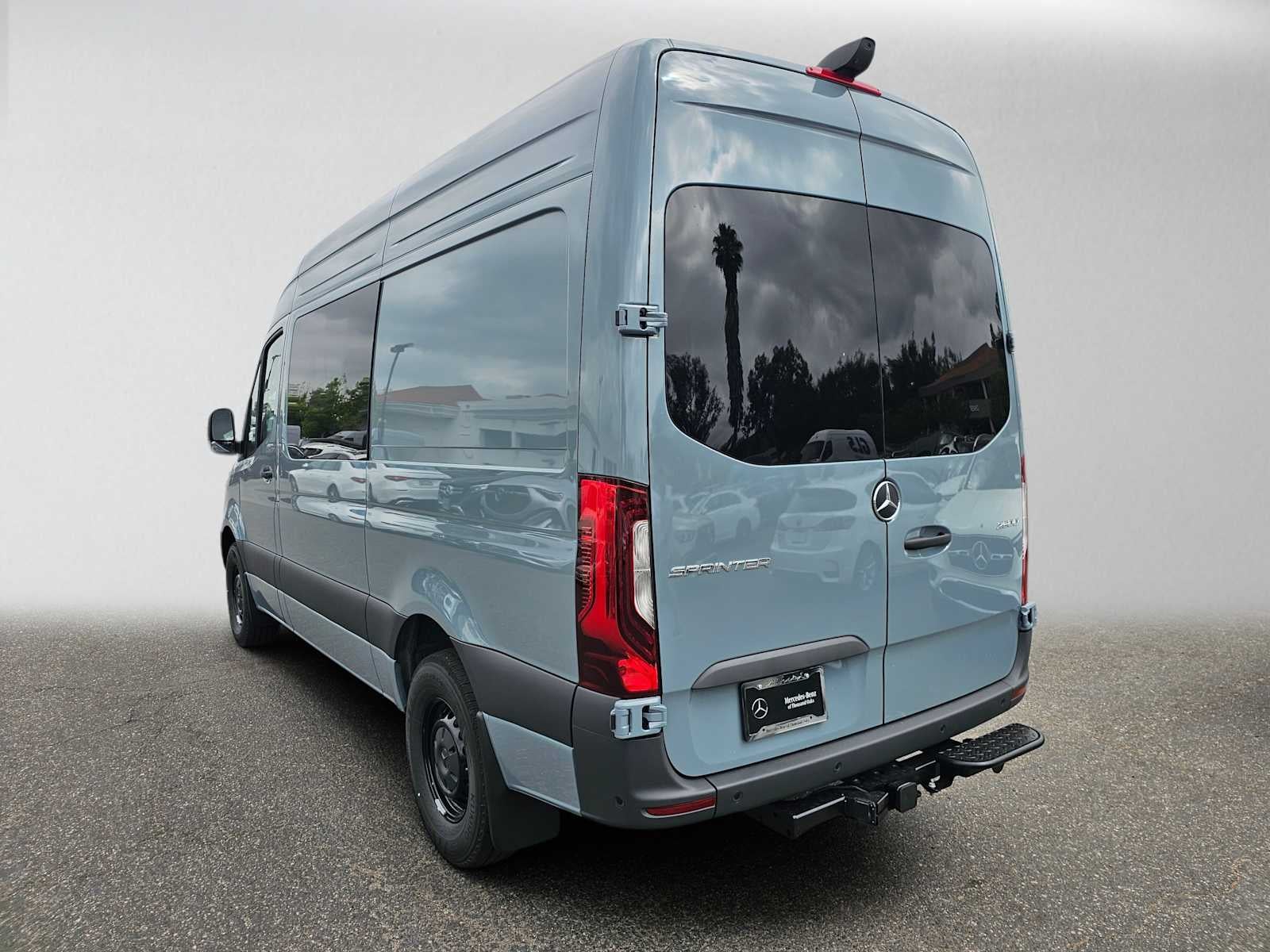 2026 Mercedes-Benz Sprinter 2500 Standard Roof I4 Diesel HO 144 RWD