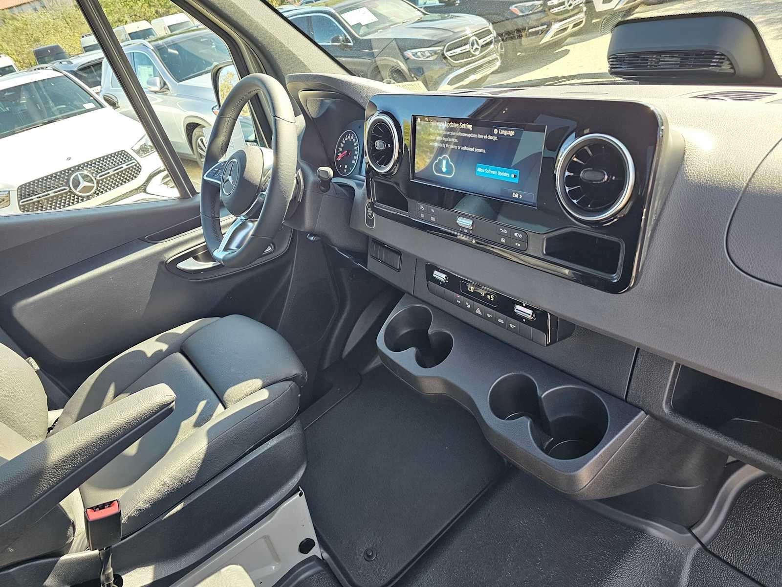 2025 Mercedes-Benz Sprinter 2500 Standard Roof I4 Diesel HO 144 RWD