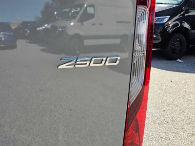 2025 Mercedes-Benz Sprinter 2500 Standard Roof I4 Diesel HO 144 RWD