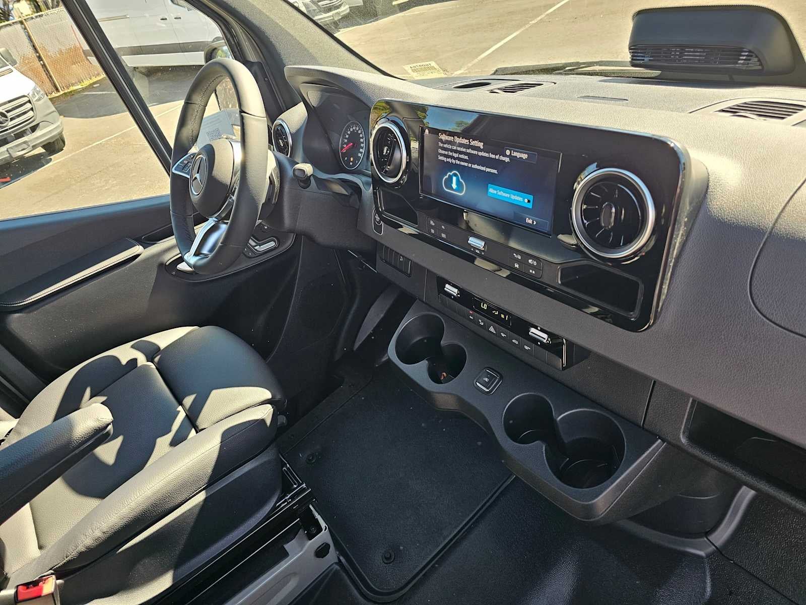 2026 Mercedes-Benz Sprinter 2500 Standard Roof I4 Diesel HO 144 AWD