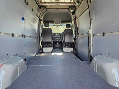 2026 Mercedes-Benz Sprinter 2500 Standard Roof I4 Diesel HO 144 AWD