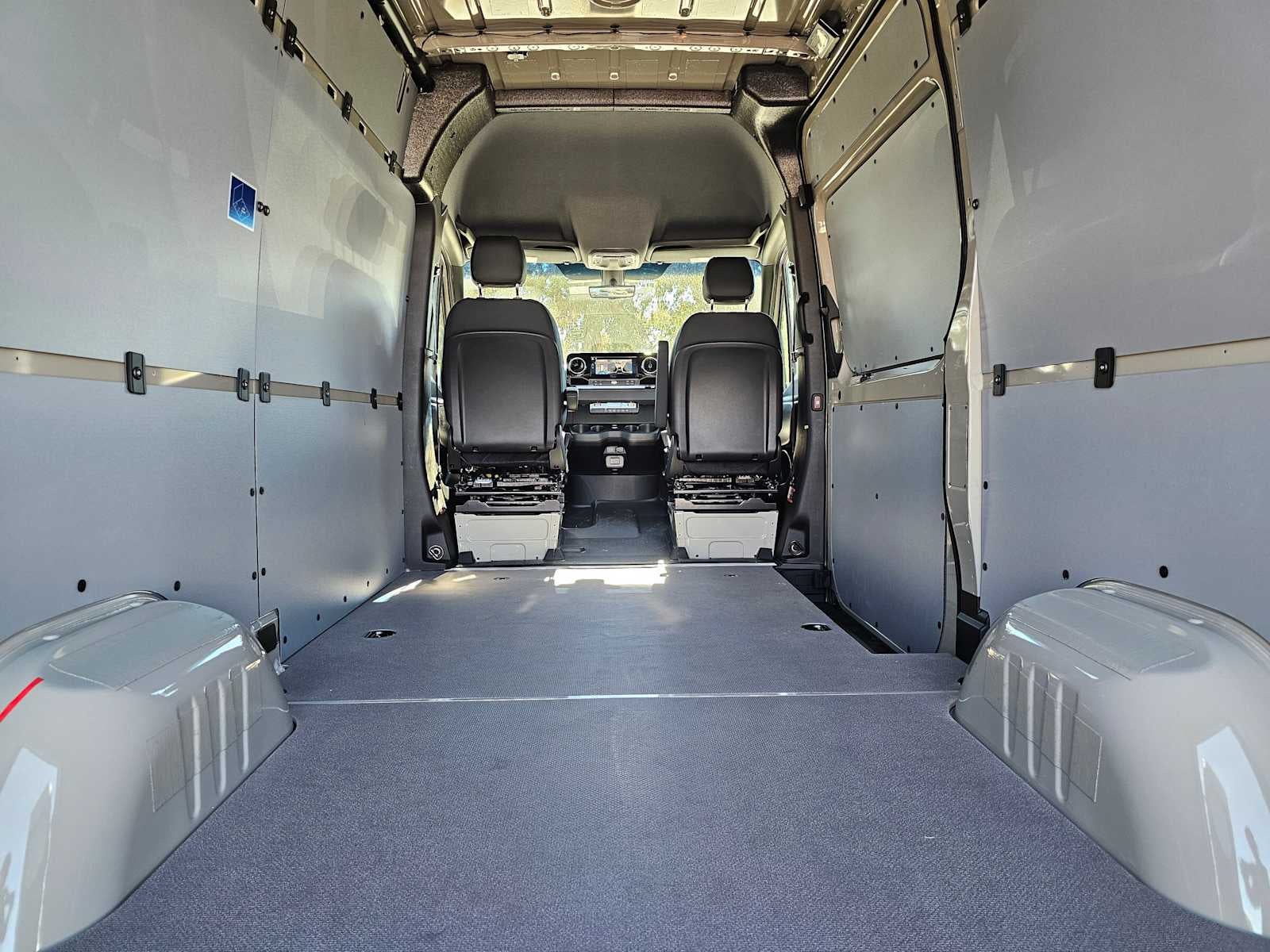 2026 Mercedes-Benz Sprinter 2500 Standard Roof I4 Diesel HO 144 AWD