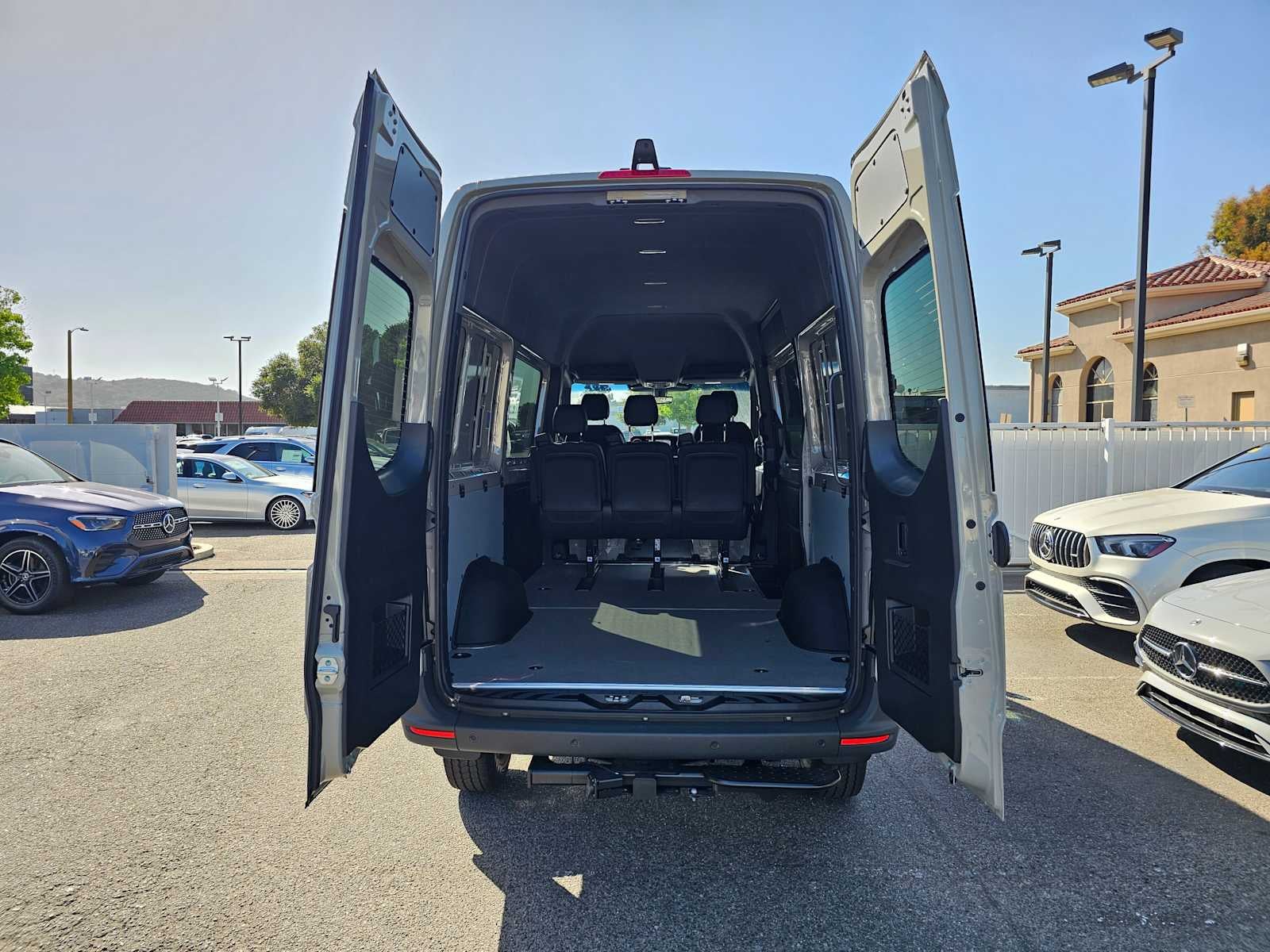 2026 Mercedes-Benz Sprinter 2500 Standard Roof I4 Diesel HO 144 AWD