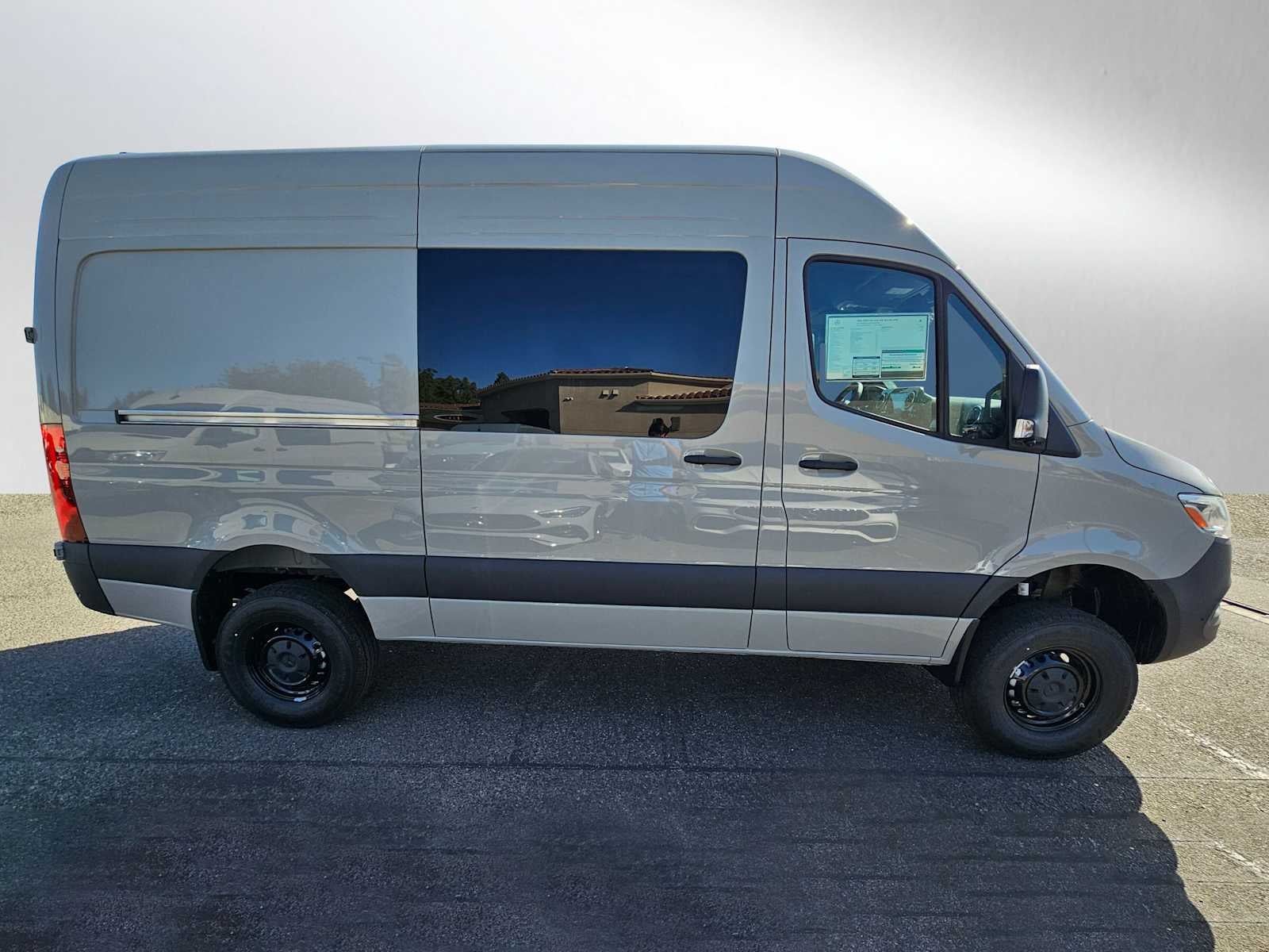 2026 Mercedes-Benz Sprinter 2500 Standard Roof I4 Diesel HO 144 AWD