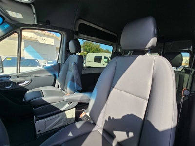 2026 Mercedes-Benz Sprinter 2500 Standard Roof I4 Diesel HO 144 AWD