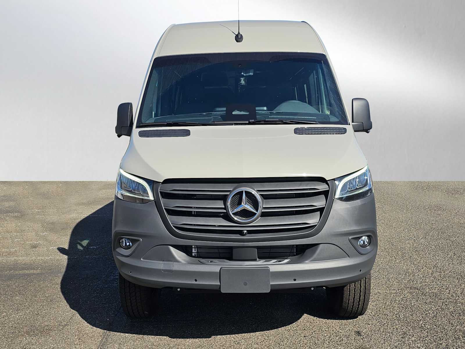2026 Mercedes-Benz Sprinter 2500 Standard Roof I4 Diesel HO 144 AWD