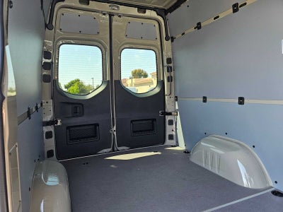 2026 Mercedes-Benz Sprinter 2500 Standard Roof I4 Diesel HO 144 AWD