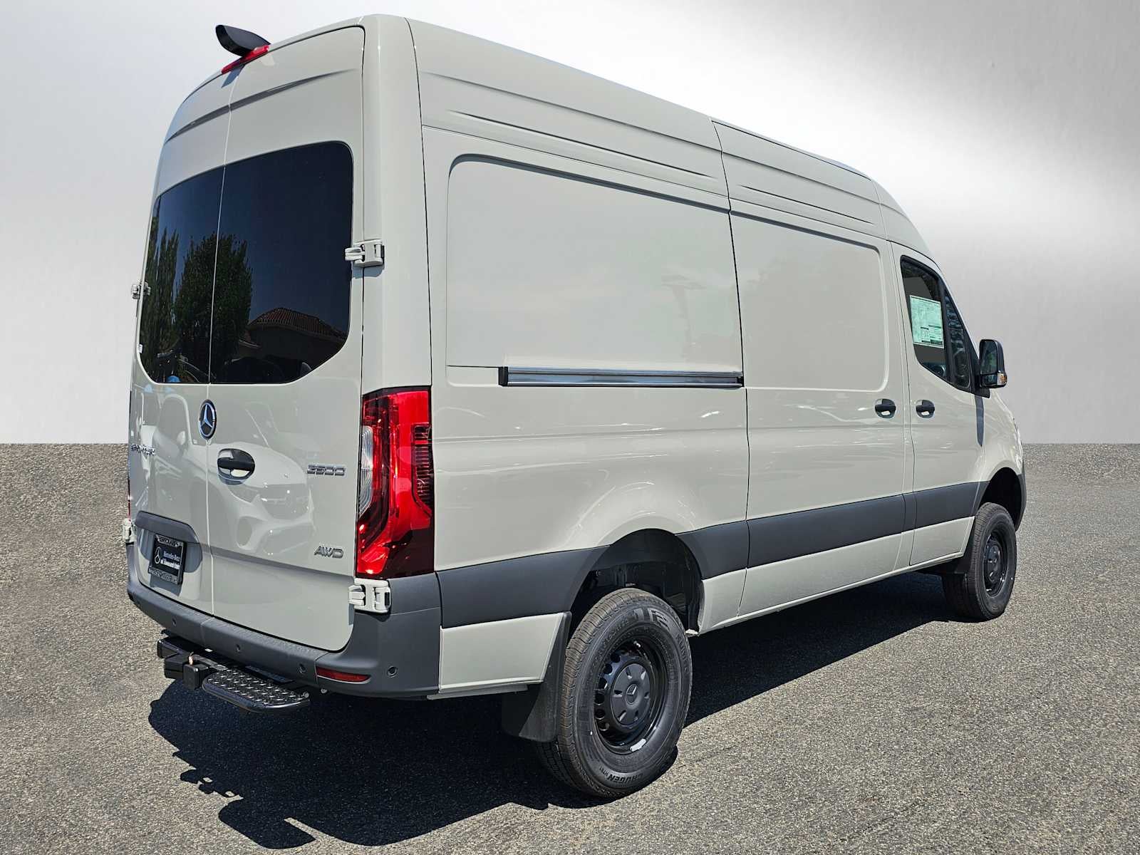 2026 Mercedes-Benz Sprinter 2500 Standard Roof I4 Diesel HO 144 AWD