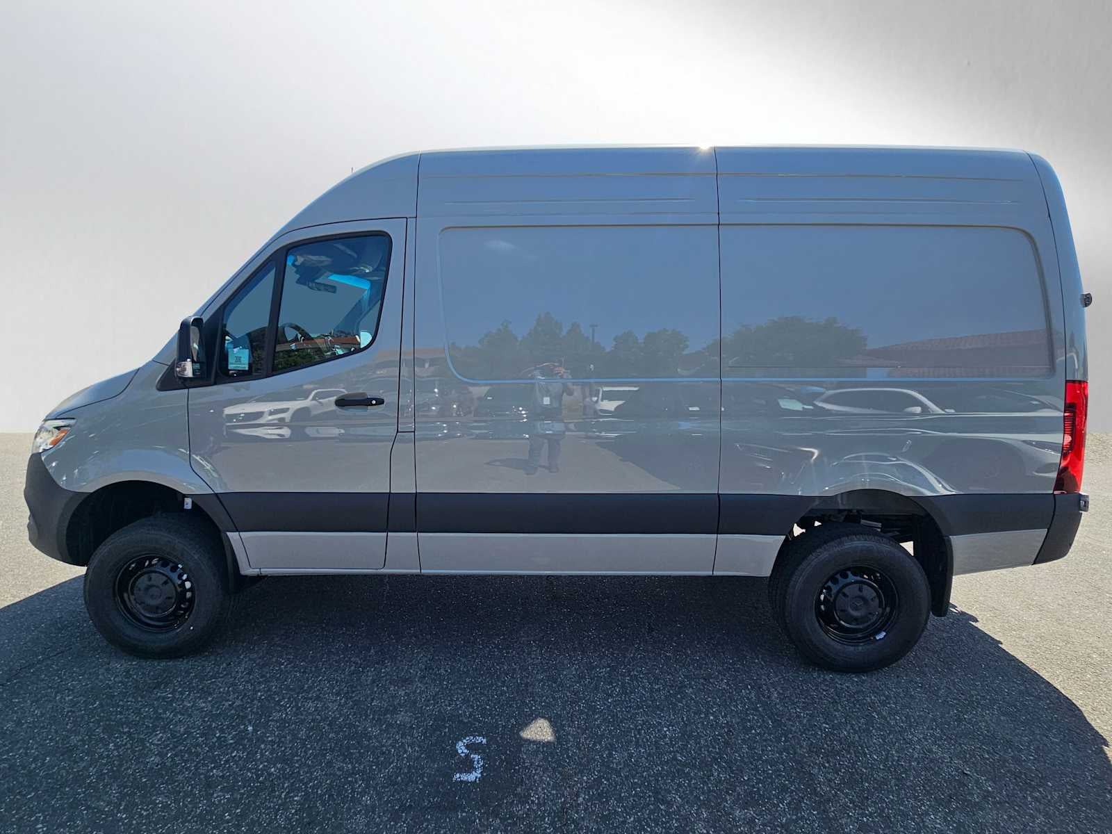 2026 Mercedes-Benz Sprinter 2500 Standard Roof I4 Diesel HO 144 AWD