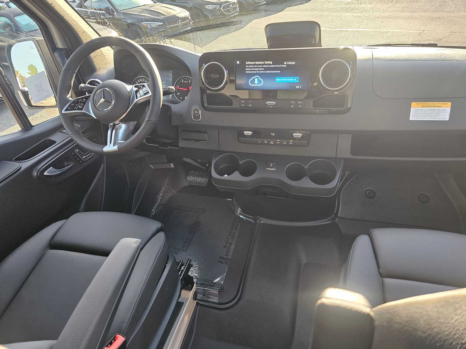2026 Mercedes-Benz Sprinter 2500 Standard Roof I4 Diesel HO 144 AWD