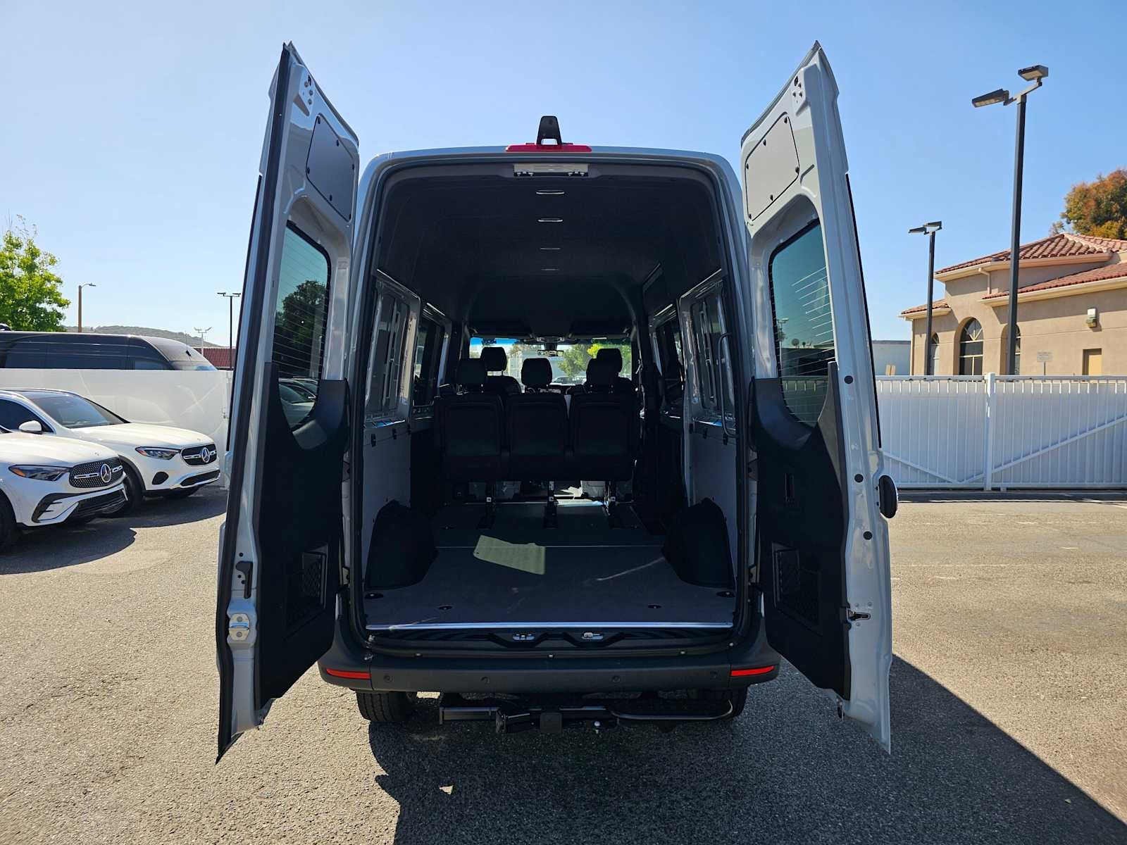 2026 Mercedes-Benz Sprinter 2500 Standard Roof I4 Diesel HO 144 AWD
