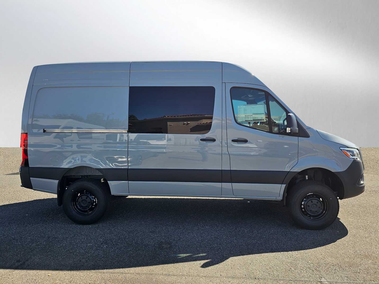 2026 Mercedes-Benz Sprinter 2500 Standard Roof I4 Diesel HO 144 AWD