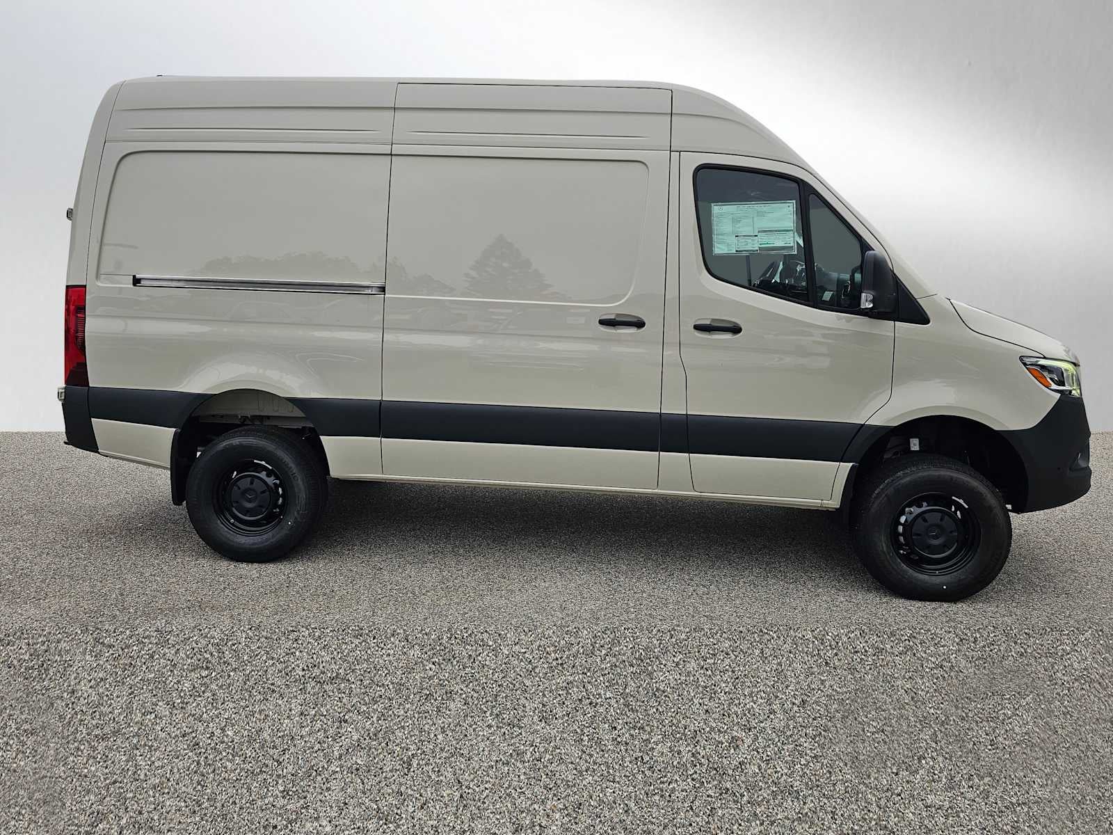 2026 Mercedes-Benz Sprinter 2500 Standard Roof I4 Diesel HO 144 AWD